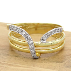 Anel com 8 Diamantes, em Ouro Amarelo 18 Kilates