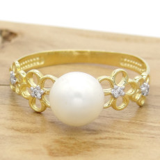 Anel Flor com Pérola Natural de 7 mm e 4 Diamantes, em Ouro Amarelo 18 Kilates