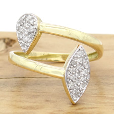 Anel com 26 Diamantes, em Ouro Amarelo 18 Kilates