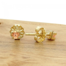 Par de Brincos Solitário com 2 Safiras Laranjas Naturais de 15 Pontos, em Ouro Amarelo 18 Kilates