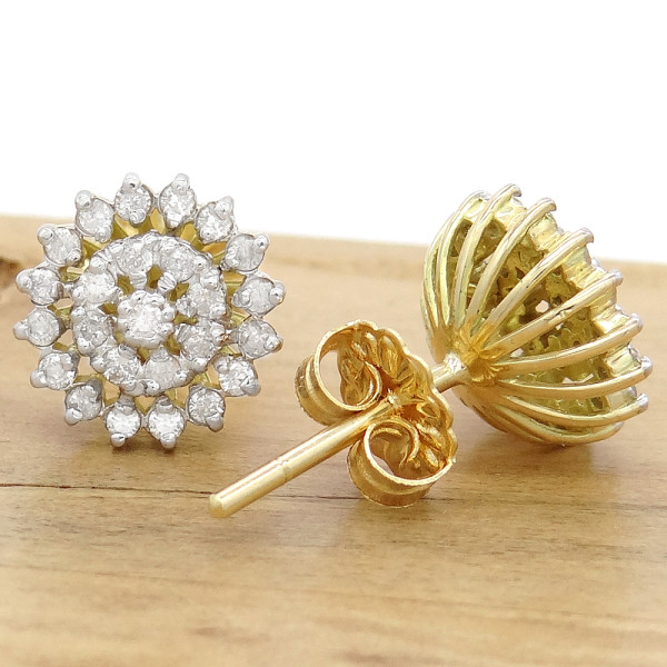 Par de Brincos Chuveiro com 50 Diamantes, em Ouro Amarelo 18 Kilates