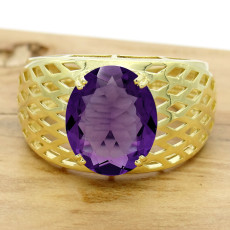 Anel Trabalhado com Ametista Oval, em Ouro Amarelo 18 Kilates