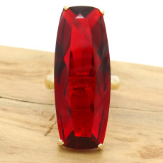 Anel Baguete com Quartzo Rubi, Folheado a Ouro 18 Kilates, em Prata 925