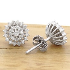 Par de Brincos Chuveiro com 50 Diamantes Totalizando 50 Pontos, em Ouro Branco 18 Kilates