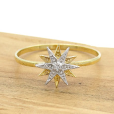 Anel Estrela com 1 Diamante, em Ouro Amarelo 18 Kilates