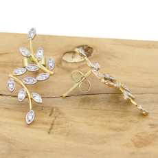 Par de Brincos Floral com 24 Diamantes, em Ouro Amarelo 18 Kilates