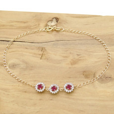 Pulseira com 3 Rubi e 42 Diamantes, em Ouro Amarelo 18 Kilates