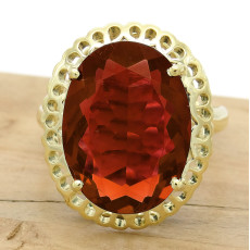 Anel Trabalhado com Quartzo Rubi Oval, em Ouro Amarelo 18 Kilates