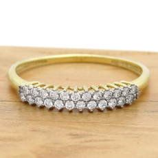 Meia Aliança com 24 Diamantes, em Ouro Amarelo 18 Kilates