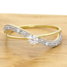 Anel Solitário com 15 Pts de Diamantes, em Ouro Amarelo 18 Kilates