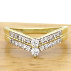 Meia Aliança com 27 Pts de Diamantes, em Ouro Amarelo 18 Kilates