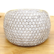 Anel Pavê com 211 Diamantes, em Ouro Amarelo 18 Kilates