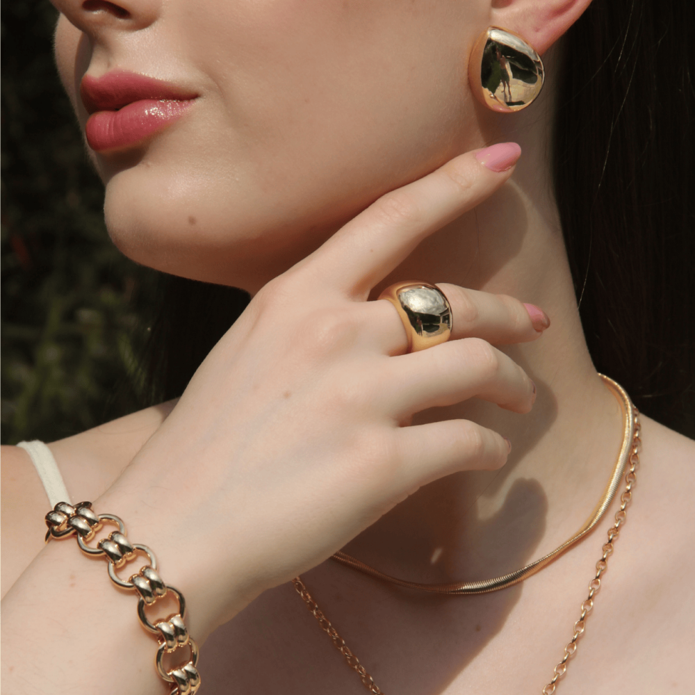 Brinco Gota Liso Ouro