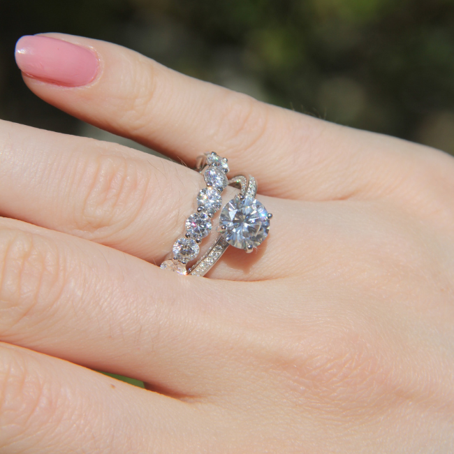 Anel Meia Aliança Aparador Moissanite 4mm - 1,8ct