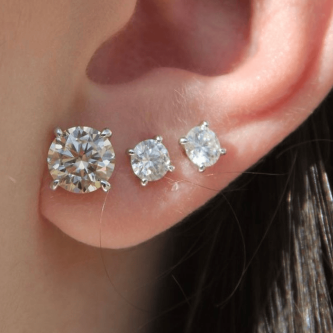 Brinco Ponto de Luz Moissanite 5mm - 0,5ct