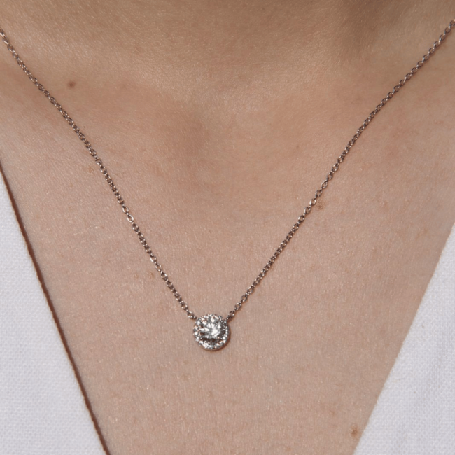 Colar Ponto de Luz Cravejado Moissanite 5mm - 0,5ct