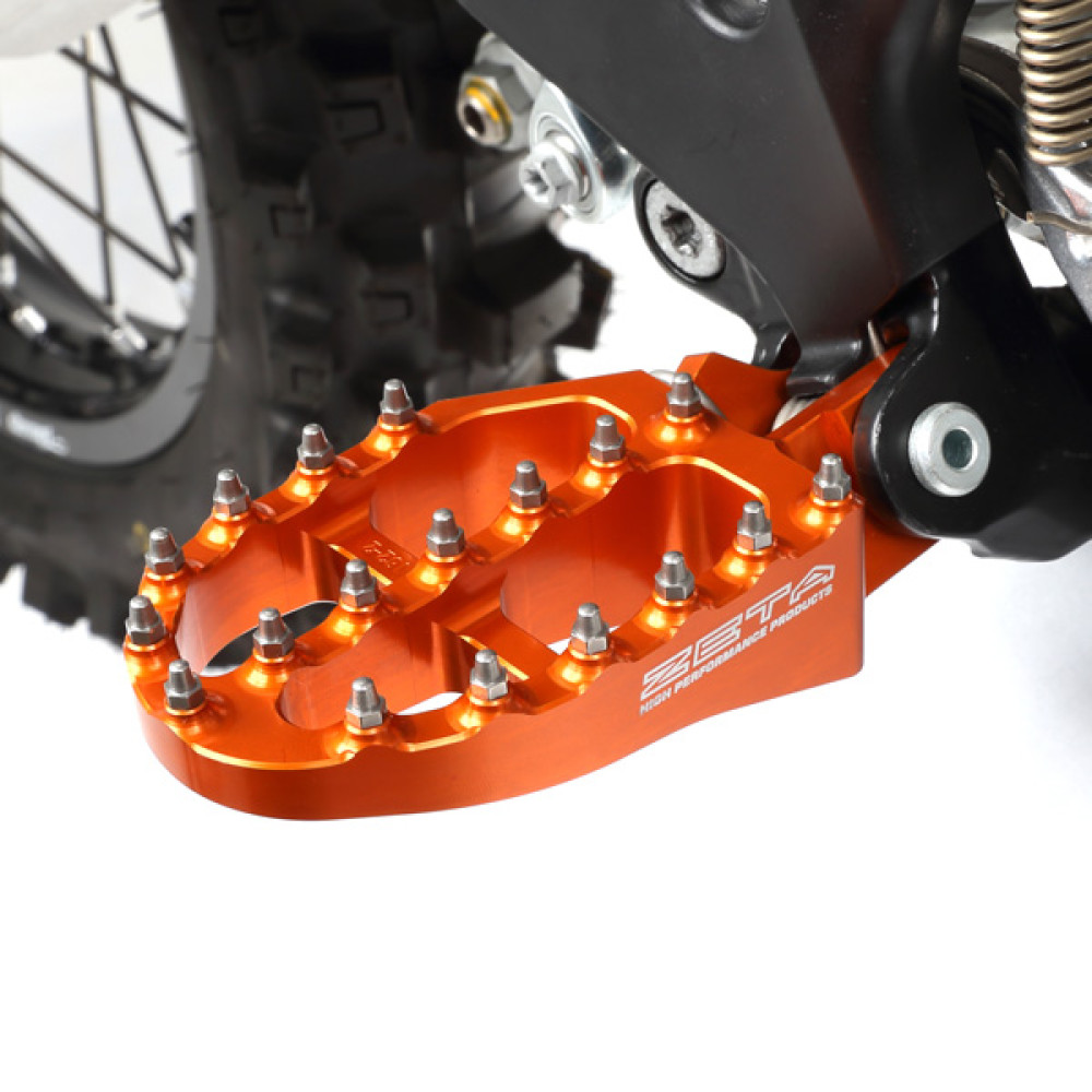Pedaleira Zeta em Alumínio KTM SX125 16/17 SX250 17 SX-F250/350/450 16/17 EXC/EXC-F125 A 530 17 XC150 A300 17 XC-F250 17 XC-F350/450 16/17