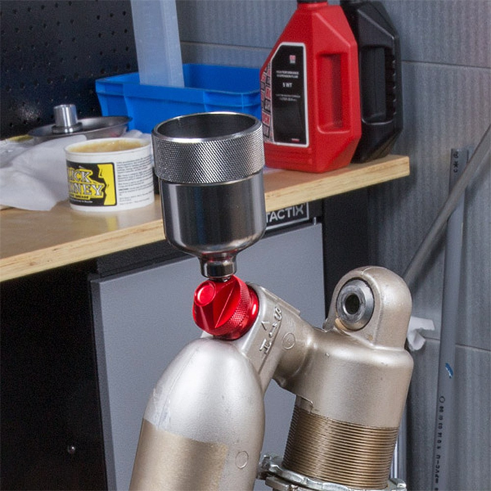 Copo De Sangria/Purga Do Amortecedor Traseiro Modelo KYB para