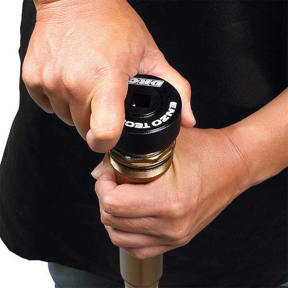 Ferramenta ENZO - DRC para Remover ou Apertar a Compressão da Suspensão Dianteira - KYB PFS1