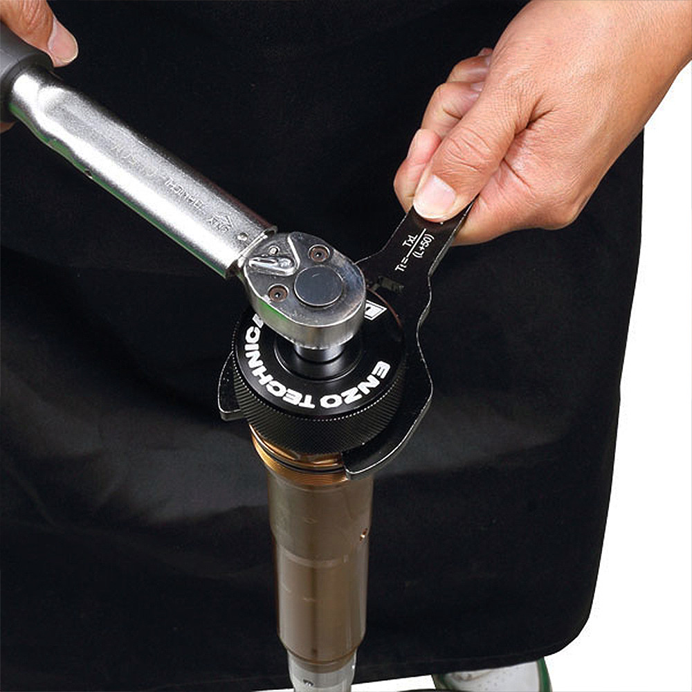 Ferramenta ENZO - DRC para Remover ou Apertar a Compressão da Suspensão Dianteira - KYB PFS1