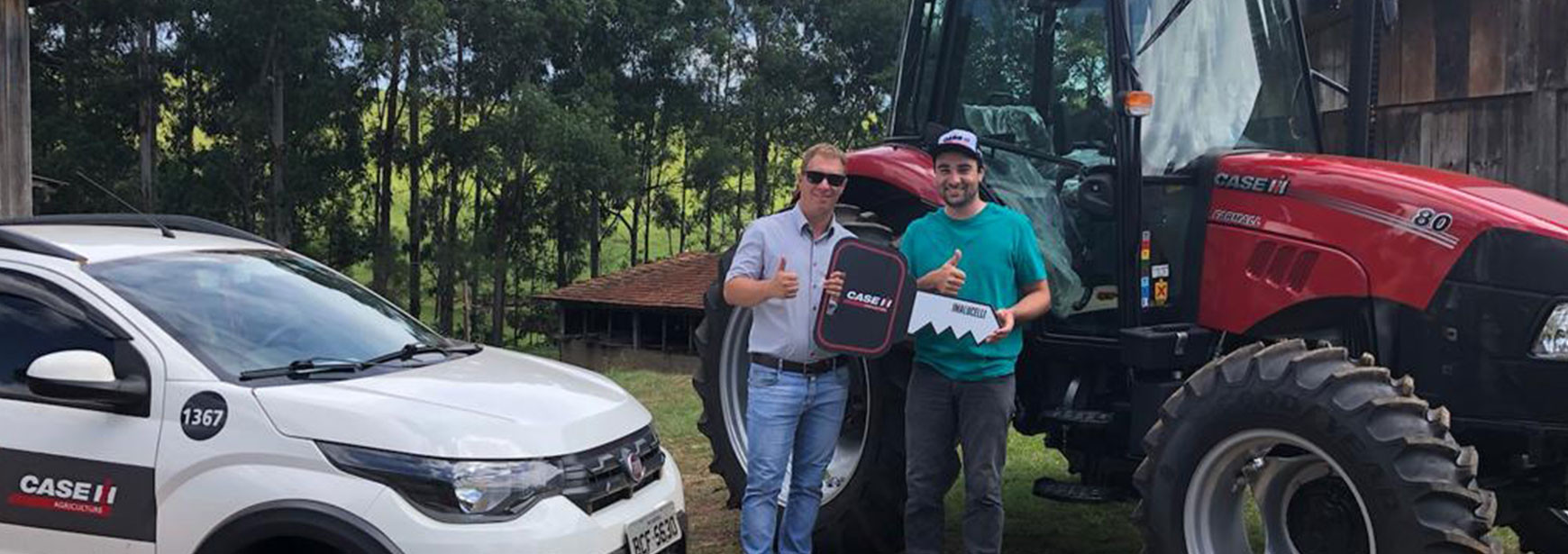 Entrega Farmall 80 em Mariópolis