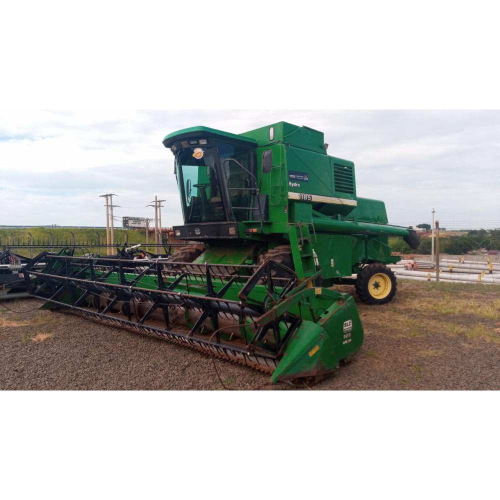 Colheitadeira John Deere 1185 (2002)