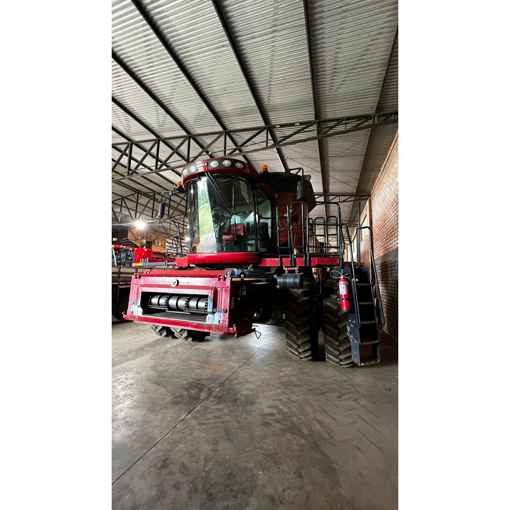 COLHEITADEIRA 8120 CASE IH