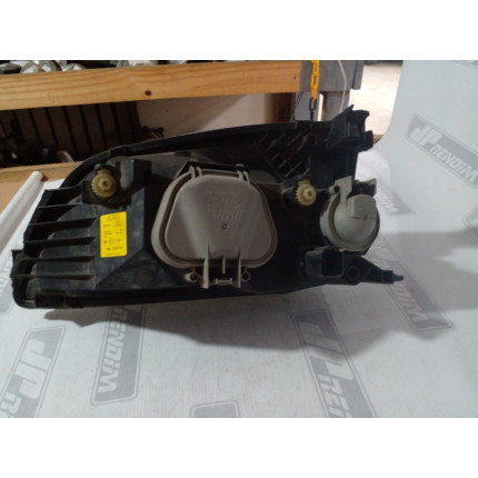 Farol Direito Ford Fiesta-Courier Lente de Vidro Fo-11 Ano 2000 2001 2002 2003 2004 2005 a 2010 - Usado