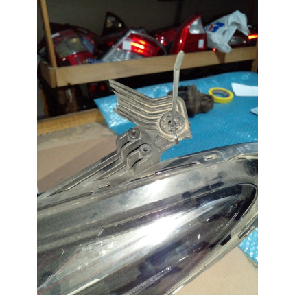 Farol Esquerdo Chevrolet Cruze com Led C-52 Ano 2017 2018 2019 - Usado