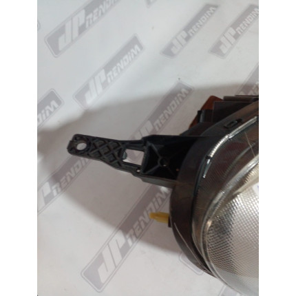 Farol Direito Nissan March N-13 Ano 2010 2011 2012 2013 - Usado