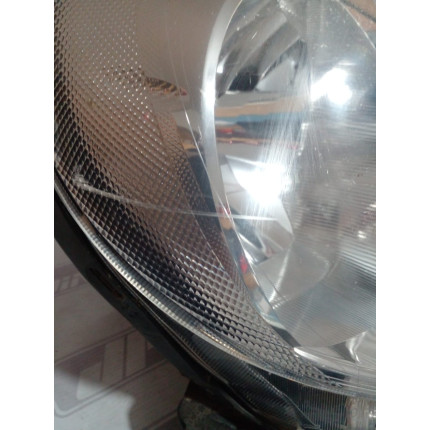 Farol Direito Nissan March N-13 Ano 2010 2011 2012 2013 - Usado