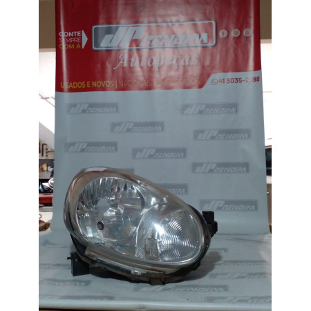 Farol Direito Nissan March N-13 Ano 2010 2011 2012 2013 - Usado