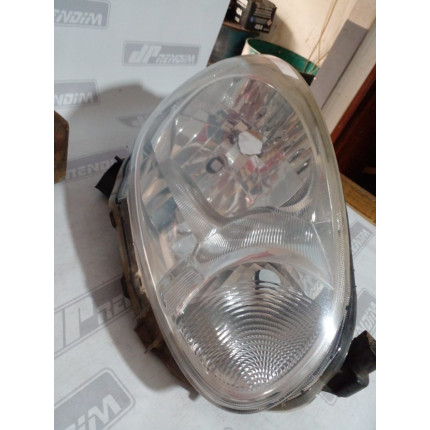 Farol Direito Nissan March N-13 Ano 2010 2011 2012 2013 - Usado