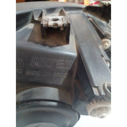 Farol Esquerdo VW Fox-Spacefox Máscara Negra Vw-56 Ano 2015 2016 2017 2018 2019 2020 2021 2022 - Usado