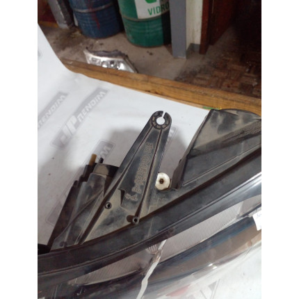 Farol Esquerdo Renault Sandero-Logan Re-46 Ano 2015 2016 2017 2018 - Usado