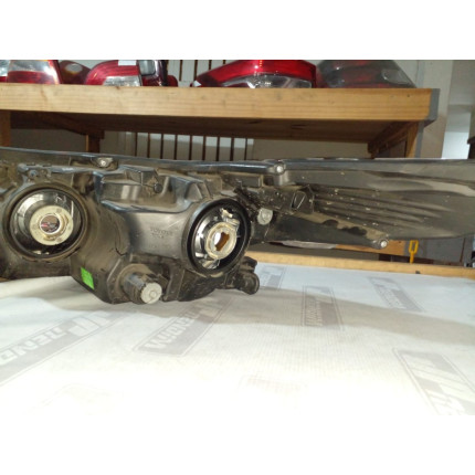 Farol Direito Toyota Yaris com Led T-36 Ano 2018 2019 2020 - Usado