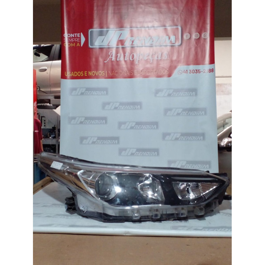 Farol Direito Toyota Yaris com Led T-36 Ano 2018 2019 2020 - Usado