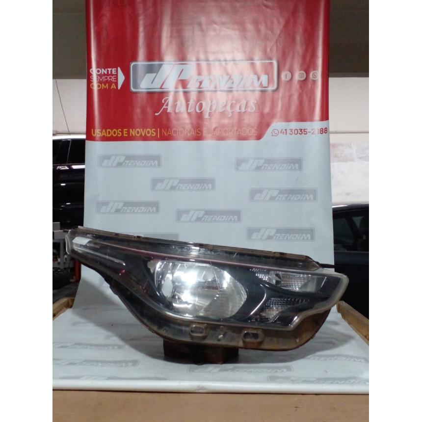Farol Direito Fiat Strada sem Led Fi-49 Ano 2020 2021 2022 2023 - Usado