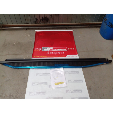 Estribo Direito Chevrolet Tracker C-01 Ano 2021 2022 - Novo