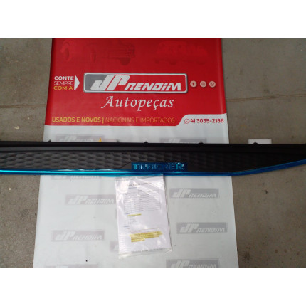 Estribo Direito Chevrolet Tracker C-01 Ano 2021 2022 - Novo