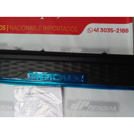 Estribo Direito Chevrolet Tracker C-01 Ano 2021 2022 - Novo