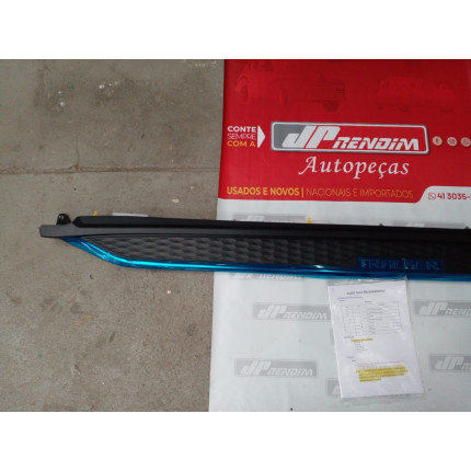 Estribo Direito Chevrolet Tracker C-01 Ano 2021 2022 - Novo