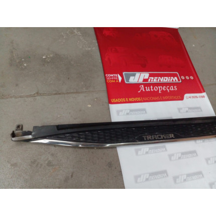 Estribo Esquerdo Chevrolet Tracker C-02 Ano 2021 2022 - Usado