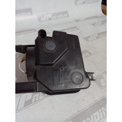Farol de Milha Direito Chevrolet Zafira C-16 Ano 2004 2005 2006 2007 2008 2009 2010 2011 - Usado