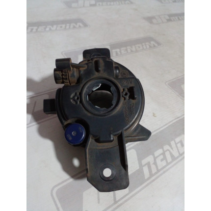 Farol de Milha Direito Nissan Frontier N-01 Ano 2006 2007 2008 2009 2010 2011 2012 2013 2014 2015 a 2024 - Usado