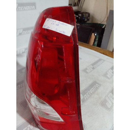 Lanterna Lado Direito Toyota Etios Sedan T-20 Ano 2013 2014 2015 2016 2017 2018 - Usado