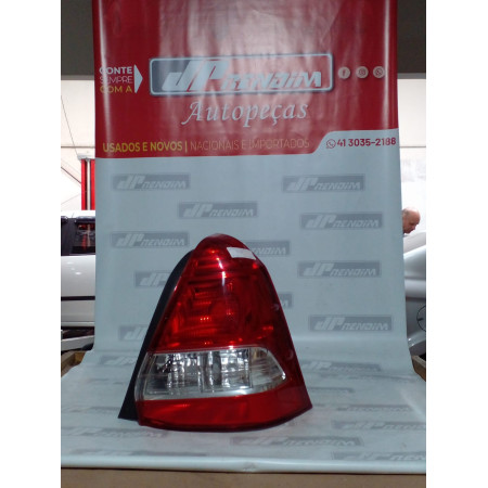 Lanterna Lado Direito Toyota Etios Sedan T-20 Ano 2013 2014 2015 2016 2017 2018 - Usado