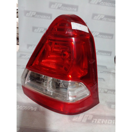 Lanterna Lado Direito Toyota Etios Sedan T-20 Ano 2013 2014 2015 2016 2017 2018 - Usado