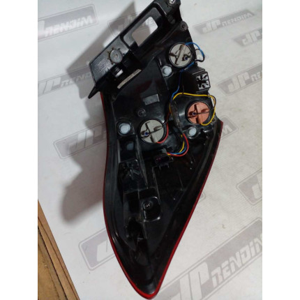 Lanterna Lado Direito Chevrolet Prisma Fumê C-77 Ano 2017 2018 2019 - Usado