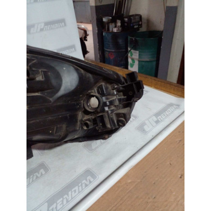 Farol Esquerdo Nissan March N-16 Ano 2011 2012 2013 2014 Usado